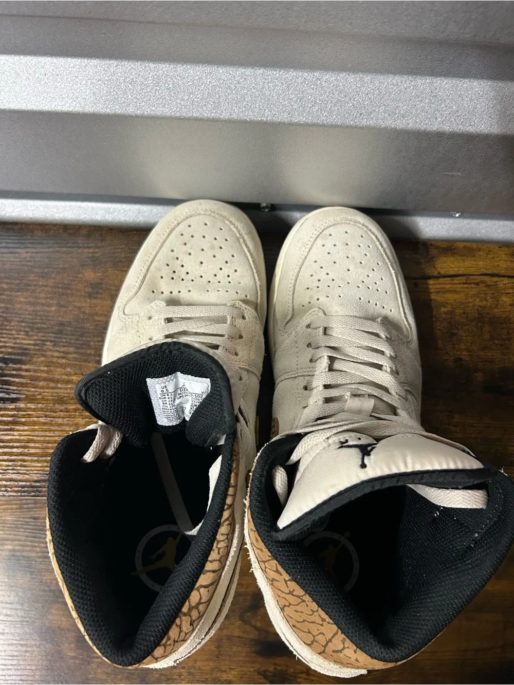 Jordan Air Jordan 1 Mid SE Brown Elephant Light Orewood Brown DZ4129-102